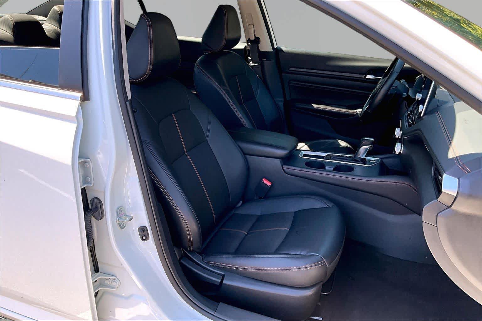 Used 2022 Nissan Altima 2.5 SR FWD image 9