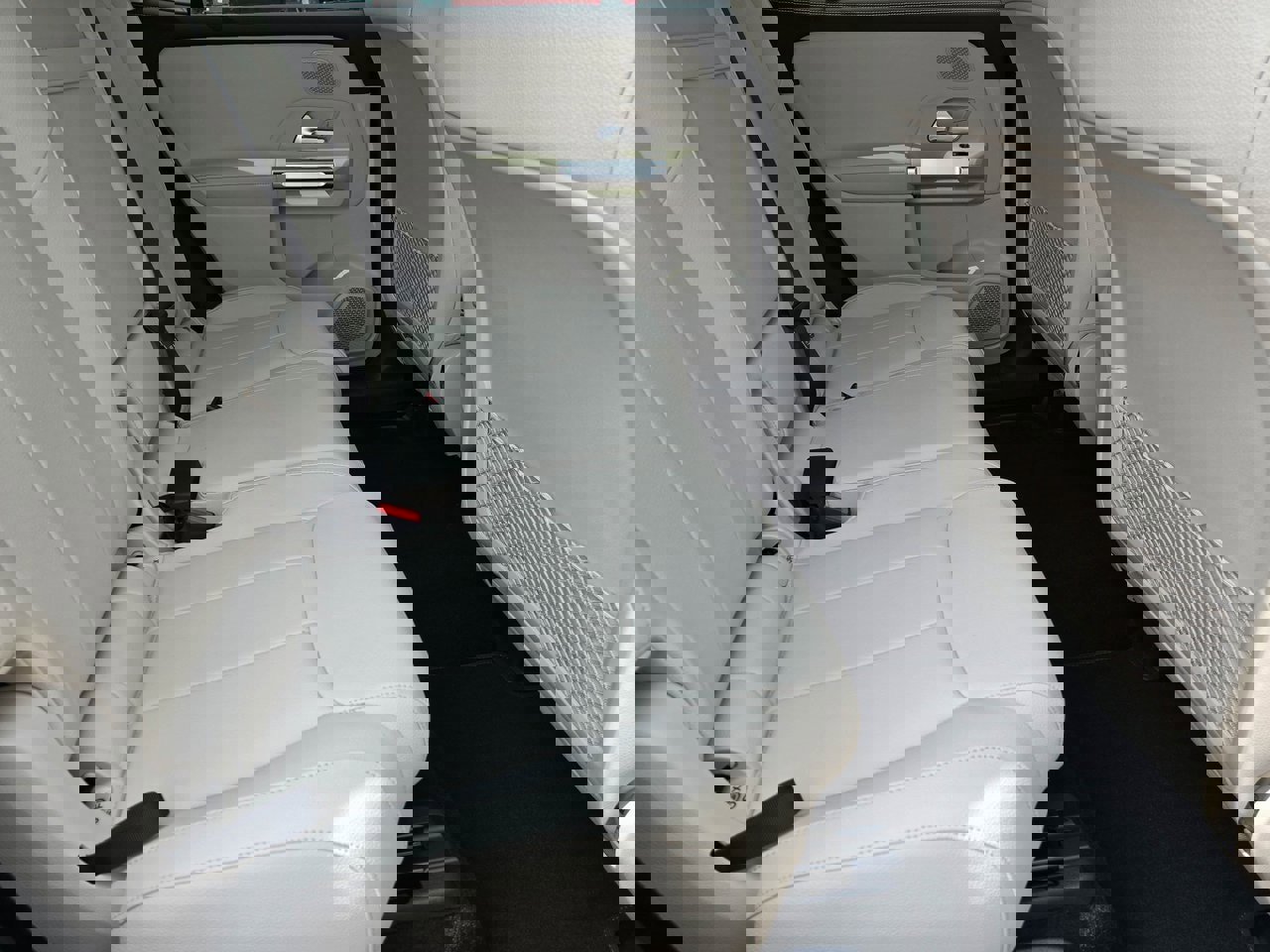 New 2026 Mercedes-Benz GLB 250 4MATIC image 38