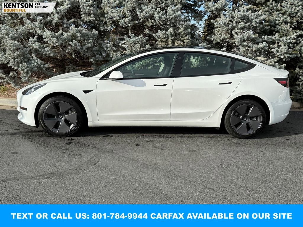 Used 2023 Tesla Model 3 Standard Range image 4