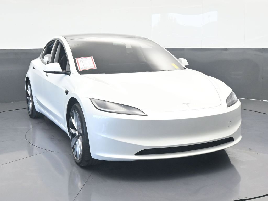 Used 2024 Tesla Model 3 Standard Range image 9