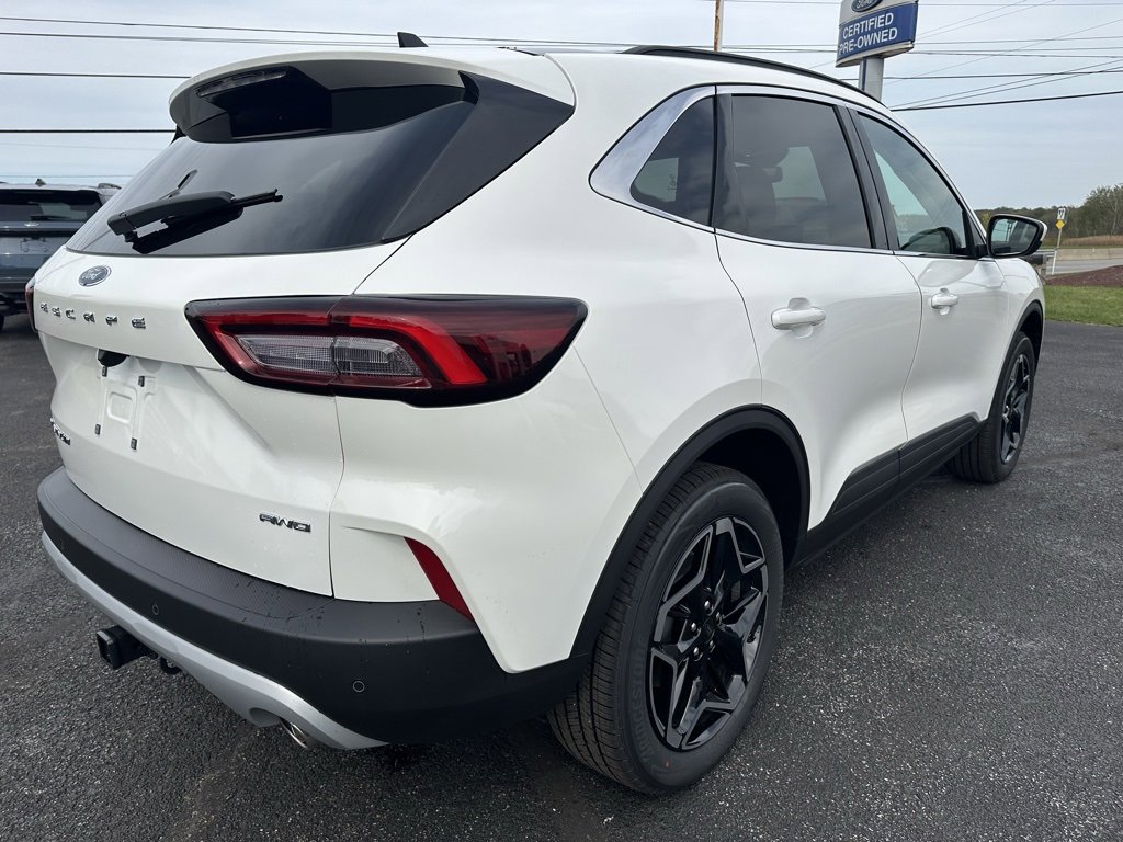 New 2026 Ford Escape Platinum image 9