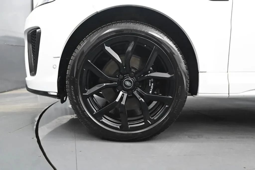 Used 2022 Land Rover Range Rover Sport SVR AWD/4WD image 11