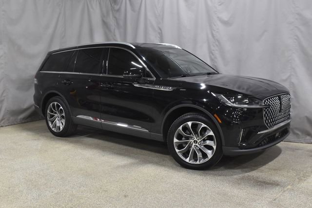 Used 2025 Lincoln Aviator Reserve image 4