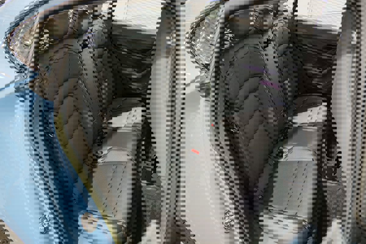 Used 2022 Porsche Taycan 4S image 34