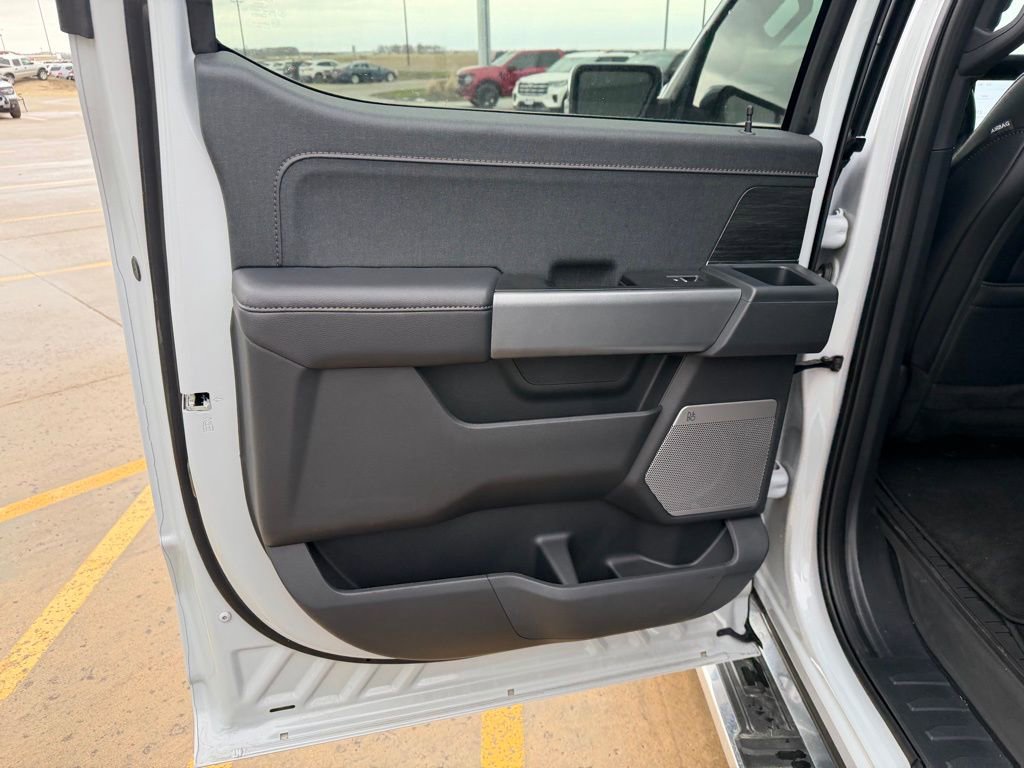 Used 2025 Ford F150 Lariat w/ Equipment Group 501A Mid image 22