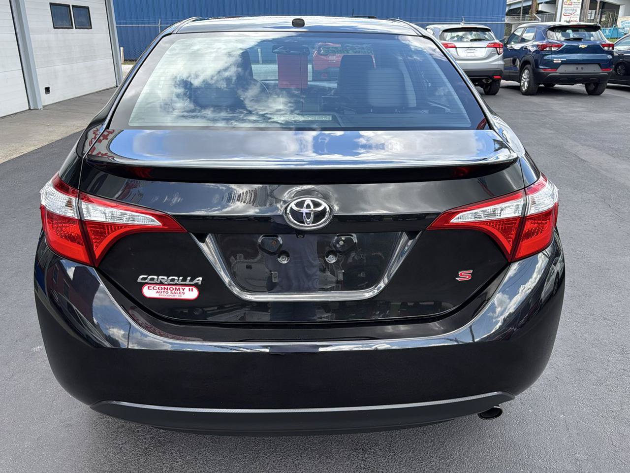 Used 2015 Toyota Corolla S Premium FWD image 5