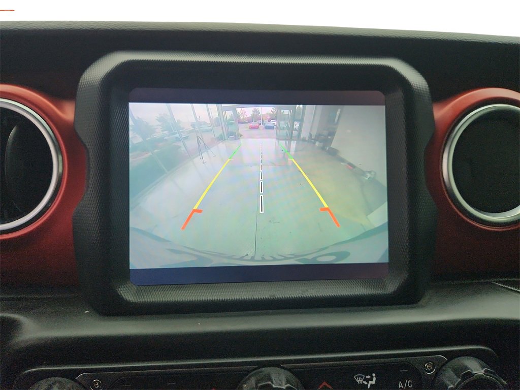 Used 2018 Jeep Wrangler Unlimited Rubicon image 16