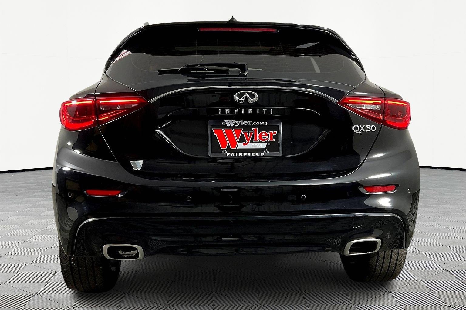 Used 2019 INFINITI QX30 image 5