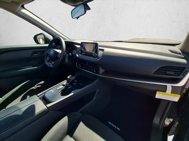 Used 2025 Nissan Rogue S FWD image 21
