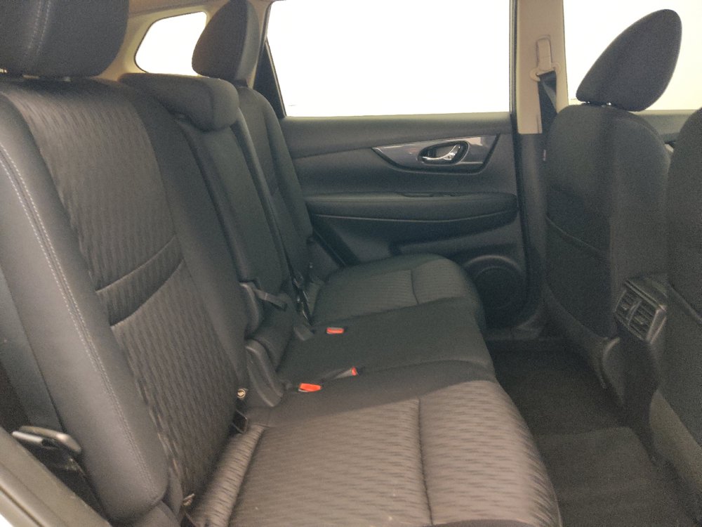 Used 2018 Nissan Rogue SV FWD image 19