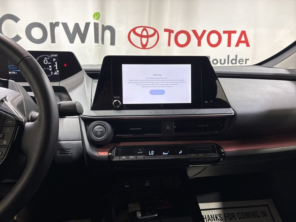 Used 2025 Toyota Prius Plug-In Hybrid FWD image 29