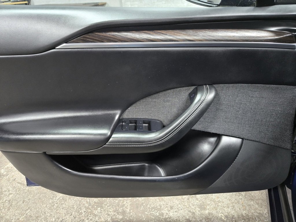 Used 2022 Tesla Model S image 7