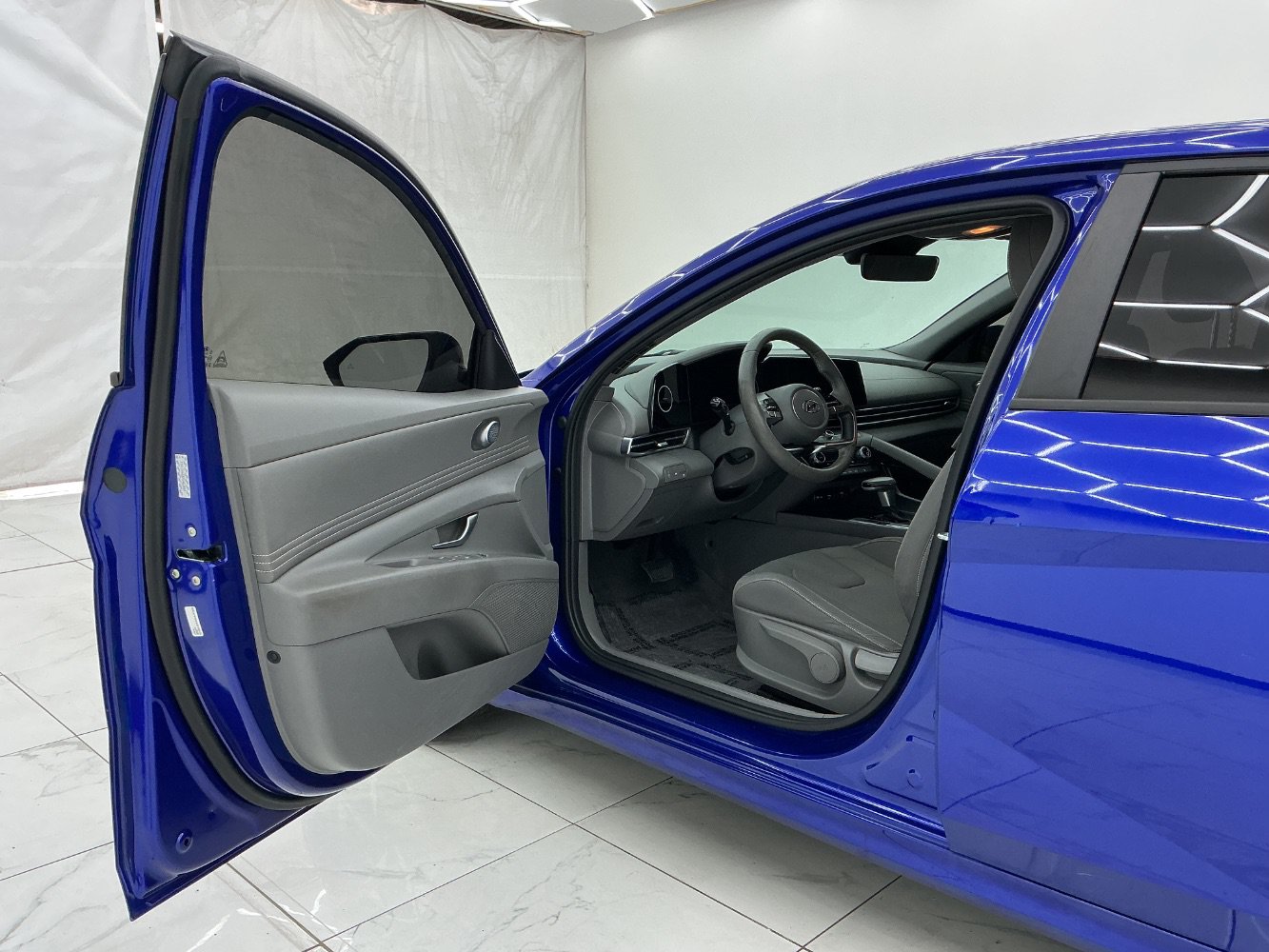 Used 2023 Hyundai Elantra SEL w/ Convenience Package FWD image 16