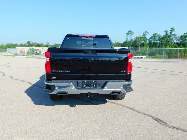 Used 2024 Chevrolet Silverado 1500 LTZ w/ LTZ Premium Package image 4