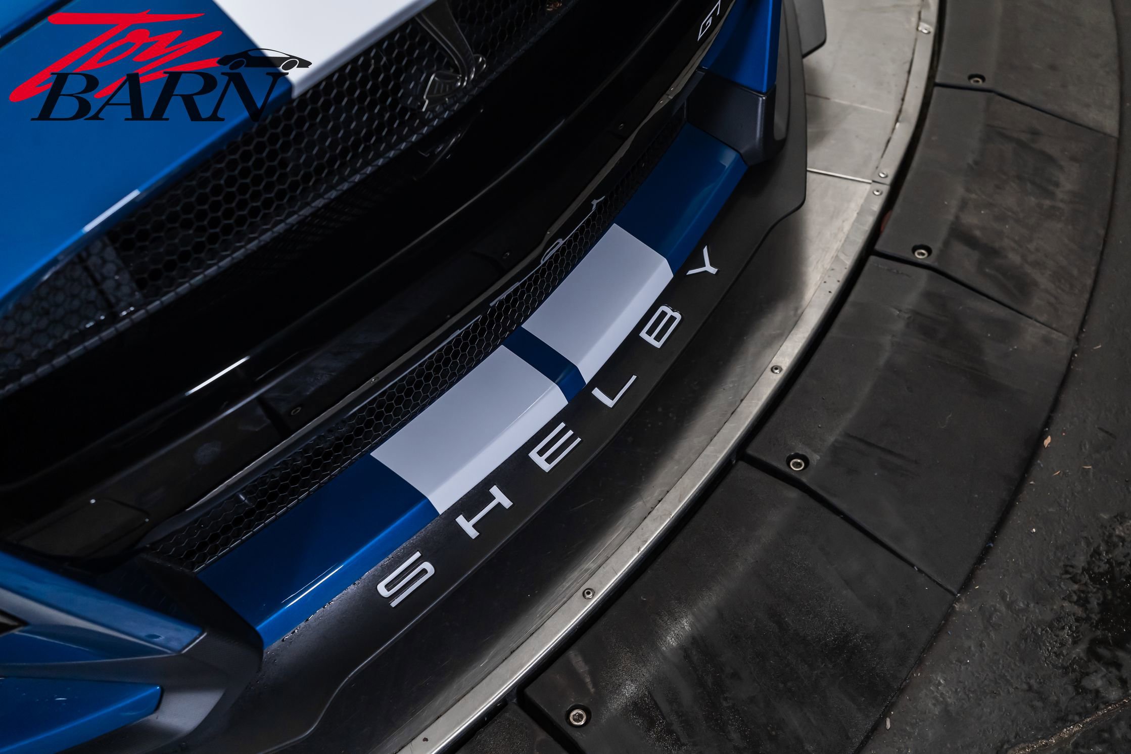 Used 2021 Ford Mustang Shelby GT500 w/ Technology Package image 11