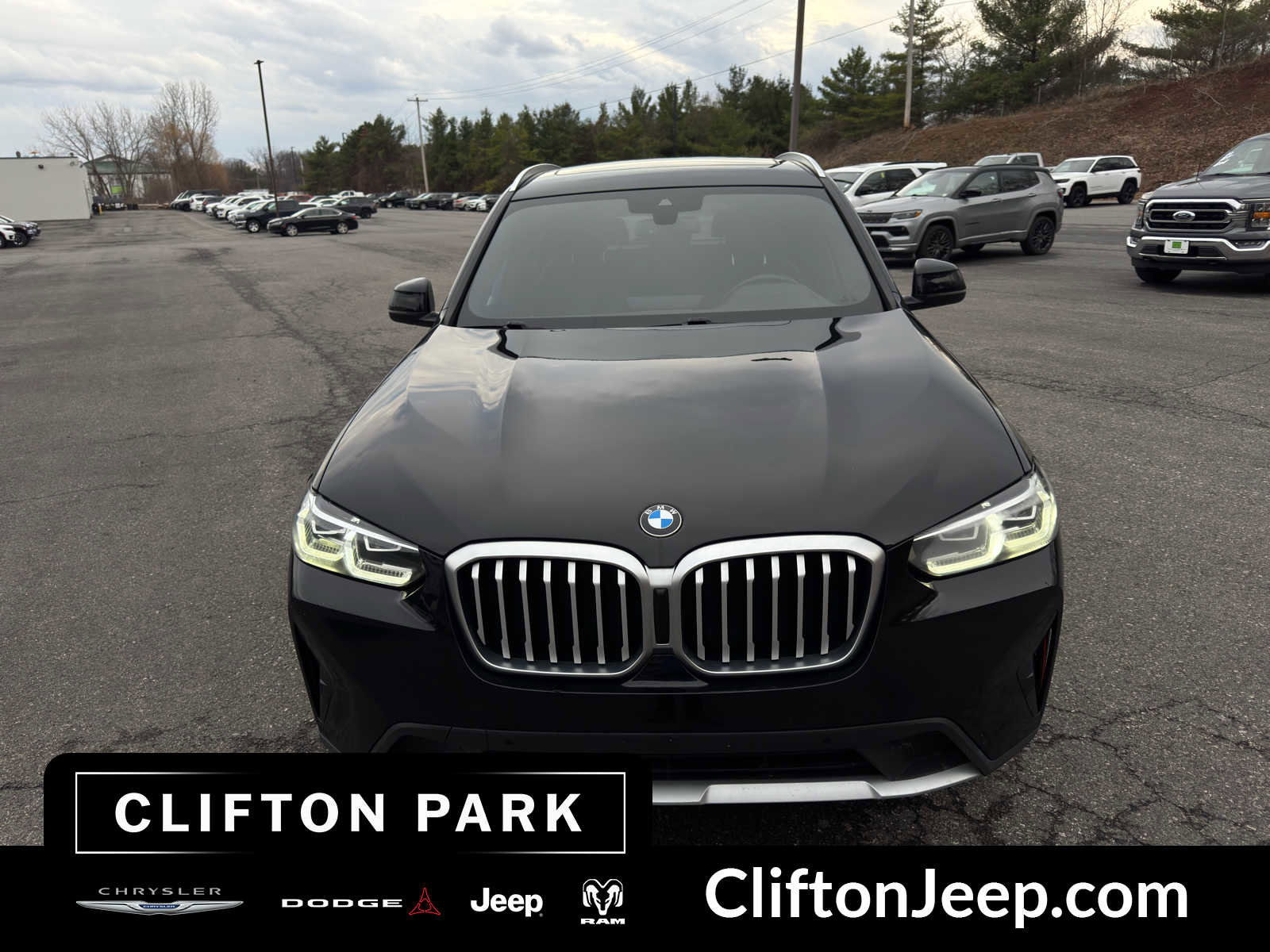 Used 2023 BMW X3 xDrive30i AWD/4WD image 2