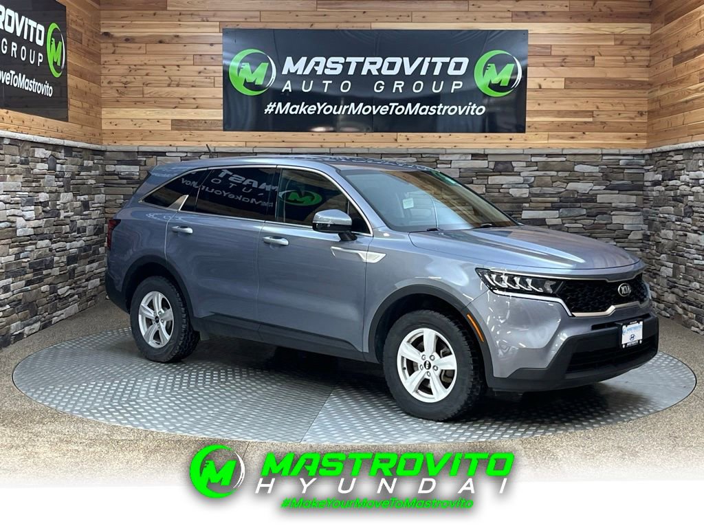 Used 2021 Kia Sorento LX image 1