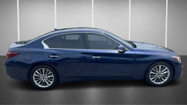 Used 2023 INFINITI Q50 Luxe w/ Cargo Package RWD image 4