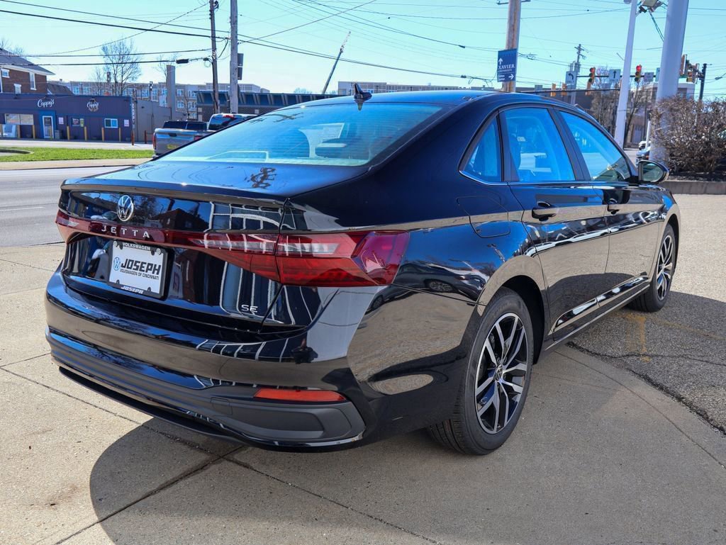 New 2026 Volkswagen Jetta SE FWD image 5