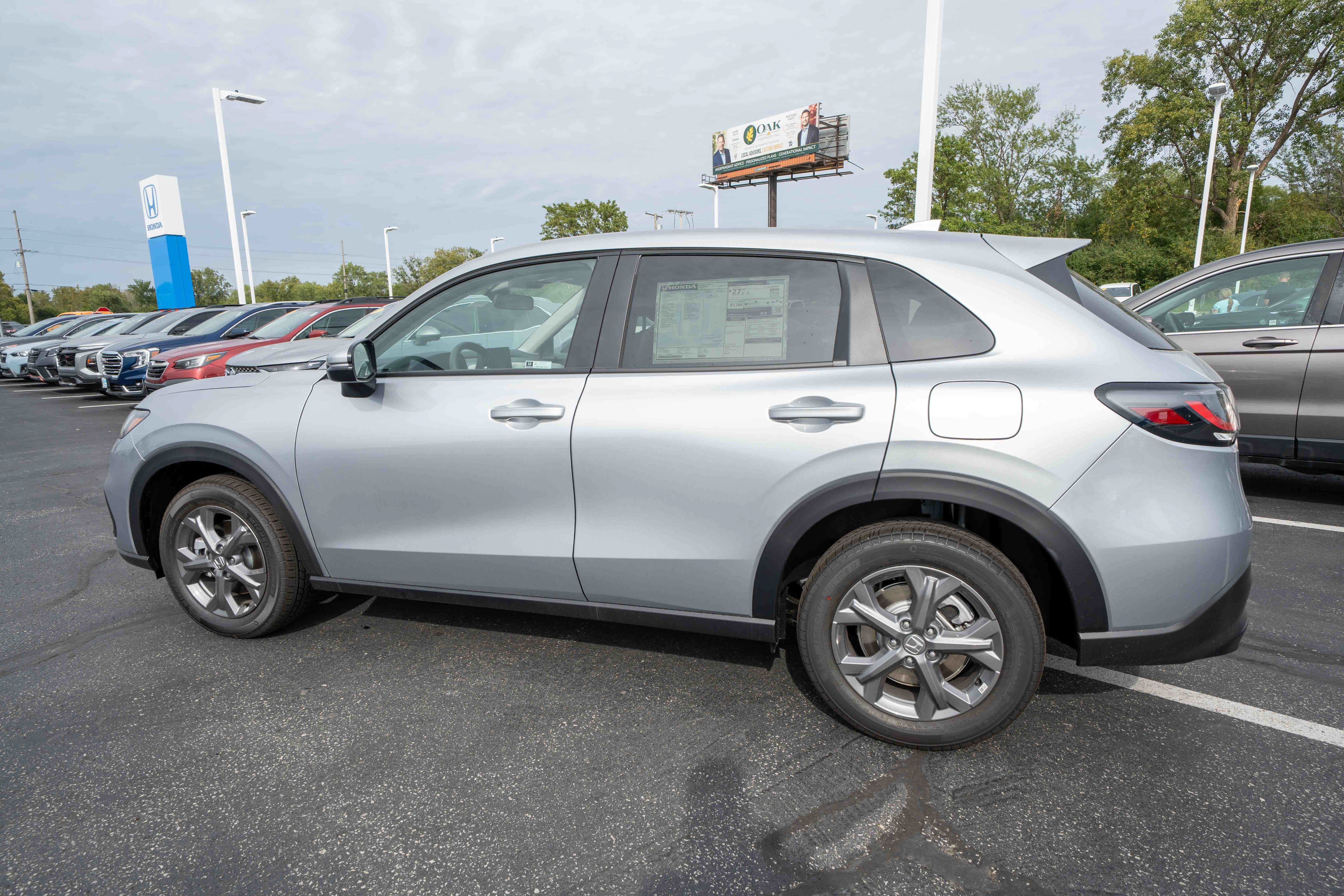New 2027 Honda HR-V LX image 4