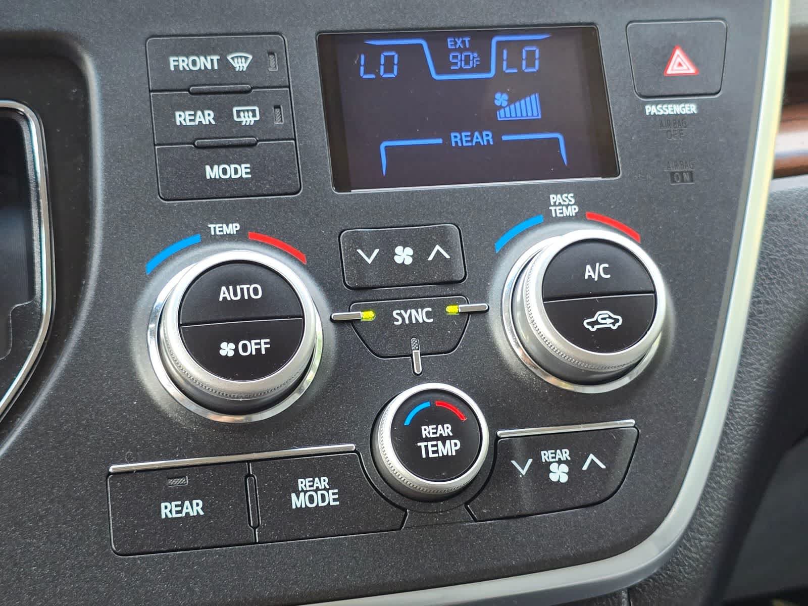 Used 2017 Toyota Sienna Limited AWD/4WD image 15