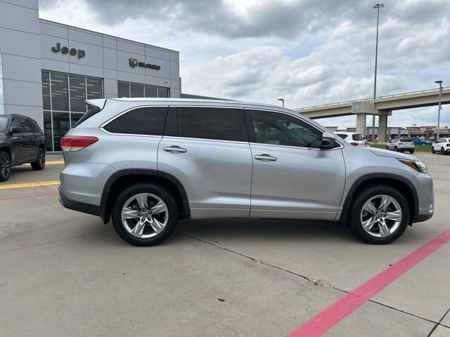 Used 2018 Toyota Highlander Limited FWD image 17