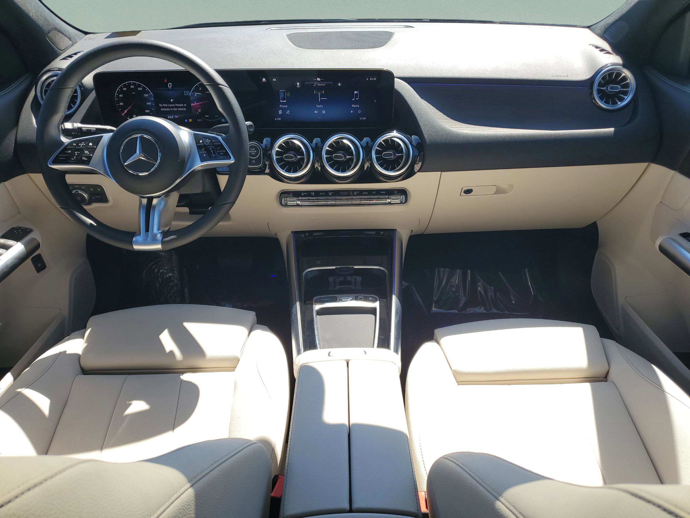 Certified 2025 Mercedes-Benz GLA 250 image 12