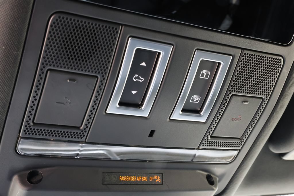 Used 2025 Jaguar F-PACE R-Dynamic S AWD/4WD image 24