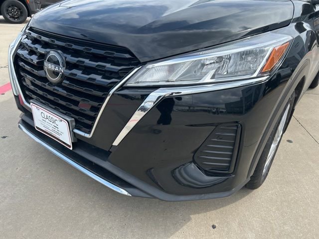 Used 2022 Nissan Kicks S FWD image 4