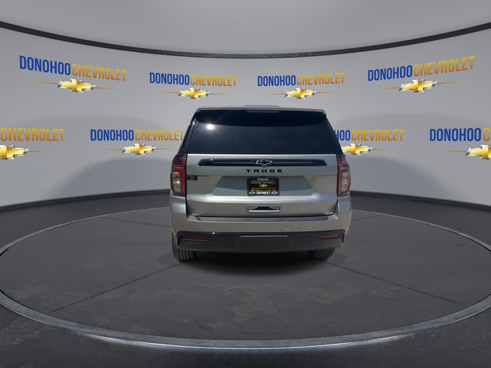Used 2024 Chevrolet Tahoe Z71 w/ Luxury Package AWD/4WD image 7