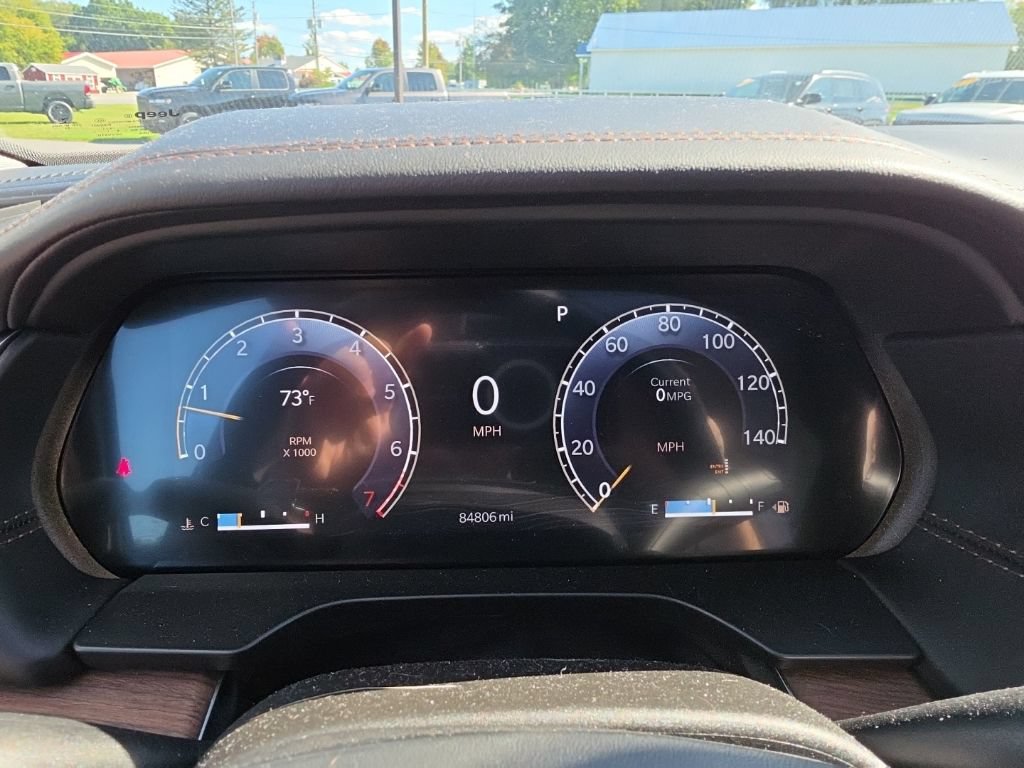 Used 2022 Jeep Grand Cherokee Summit w/ Adv Protech Group IV AWD/4WD image 15
