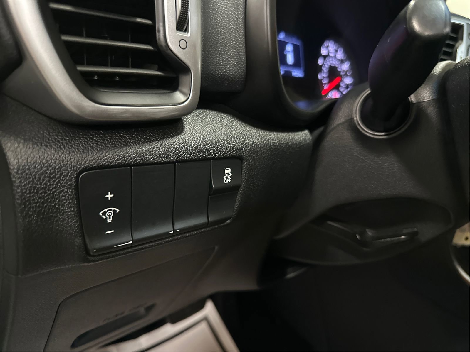 Used 2018 Kia Sportage LX FWD image 19