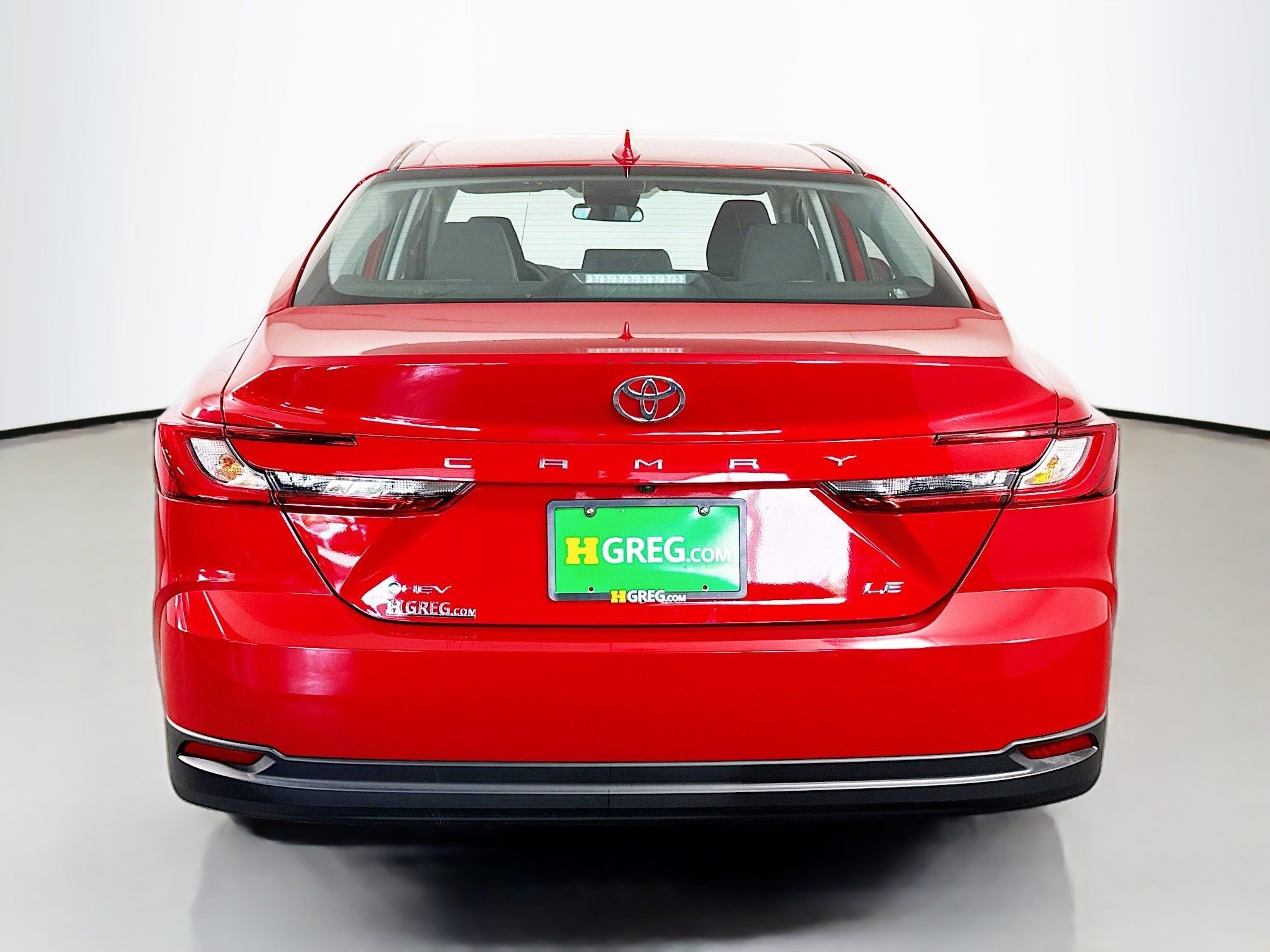 Used 2025 Toyota Camry LE image 8