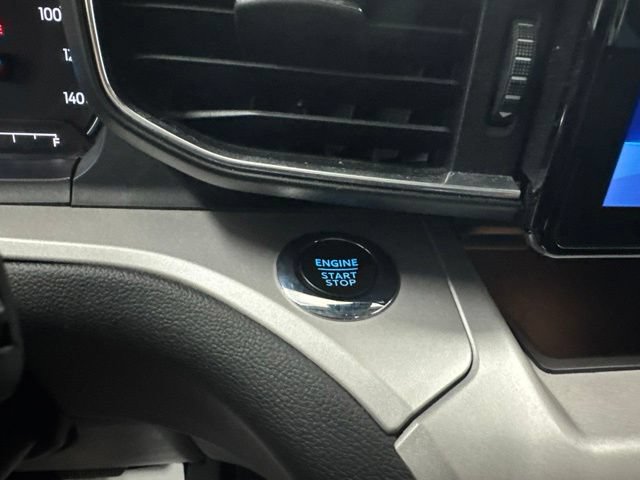 Used 2023 Ford Explorer XLT w/ Equipment Group 202A AWD/4WD image 17