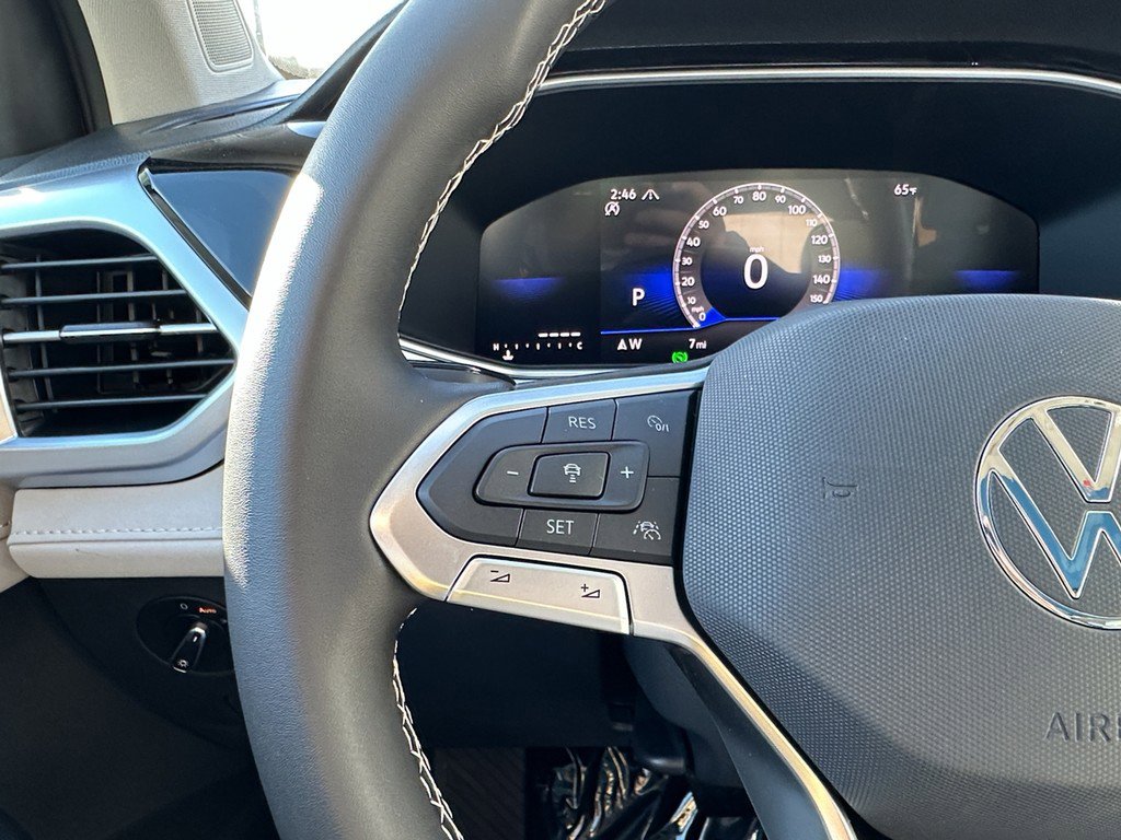New 2025 Volkswagen Taos SE image 21