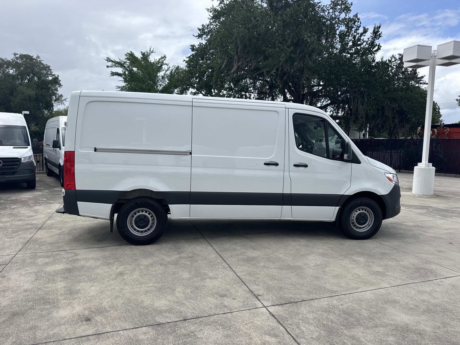 New 2025 Mercedes-Benz Sprinter 2500 image 2