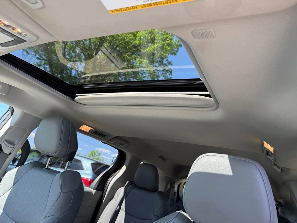 Used 2022 Toyota Sienna XLE AWD/4WD image 20
