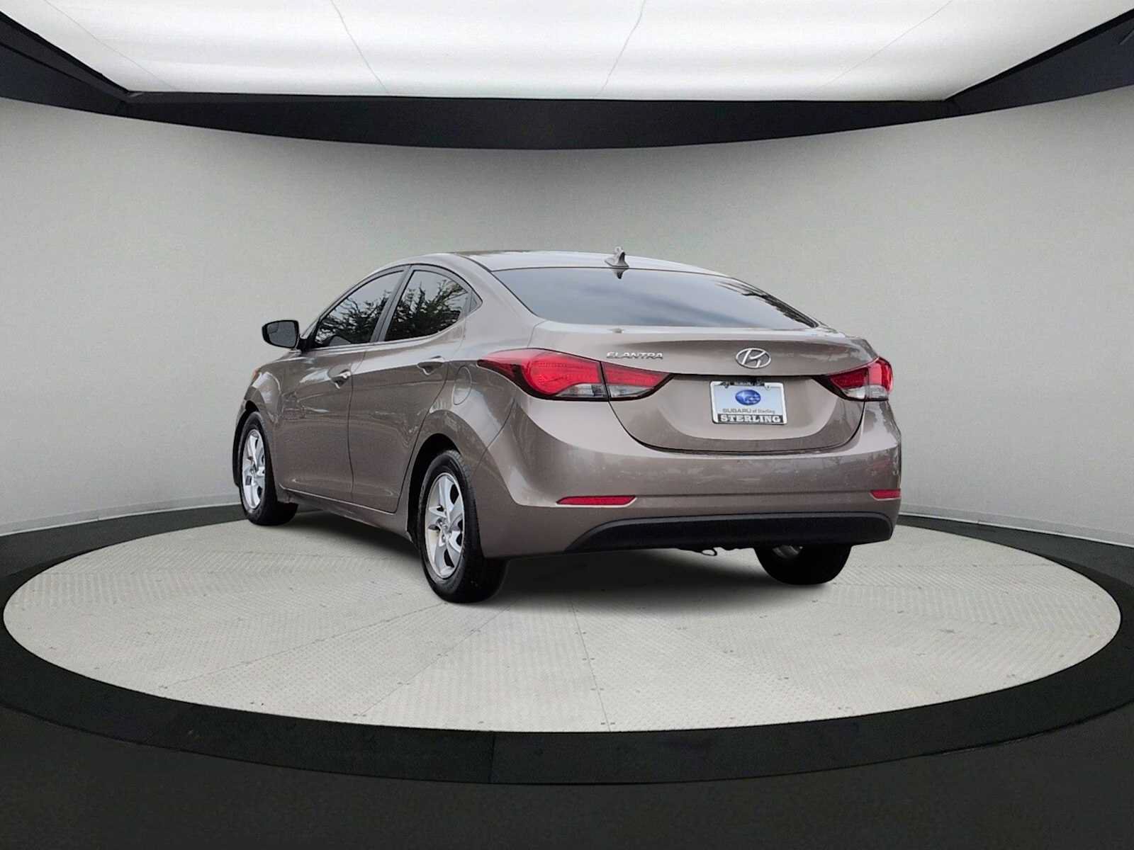 Used 2015 Hyundai Elantra SE FWD image 6