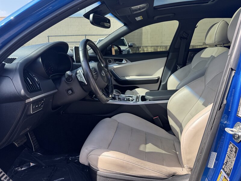 Used 2018 Kia Stinger GT2 AWD/4WD image 20