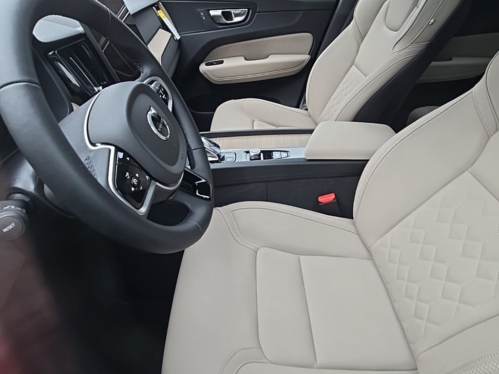 New 2026 Volvo XC60 B5 Plus w/ Protection Package Premier AWD/4WD image 6