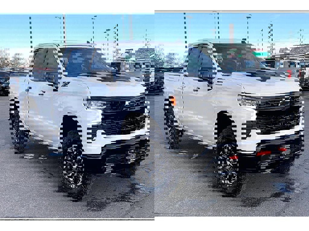 Used 2025 Chevrolet Silverado 1500 LT Trail Boss image 2