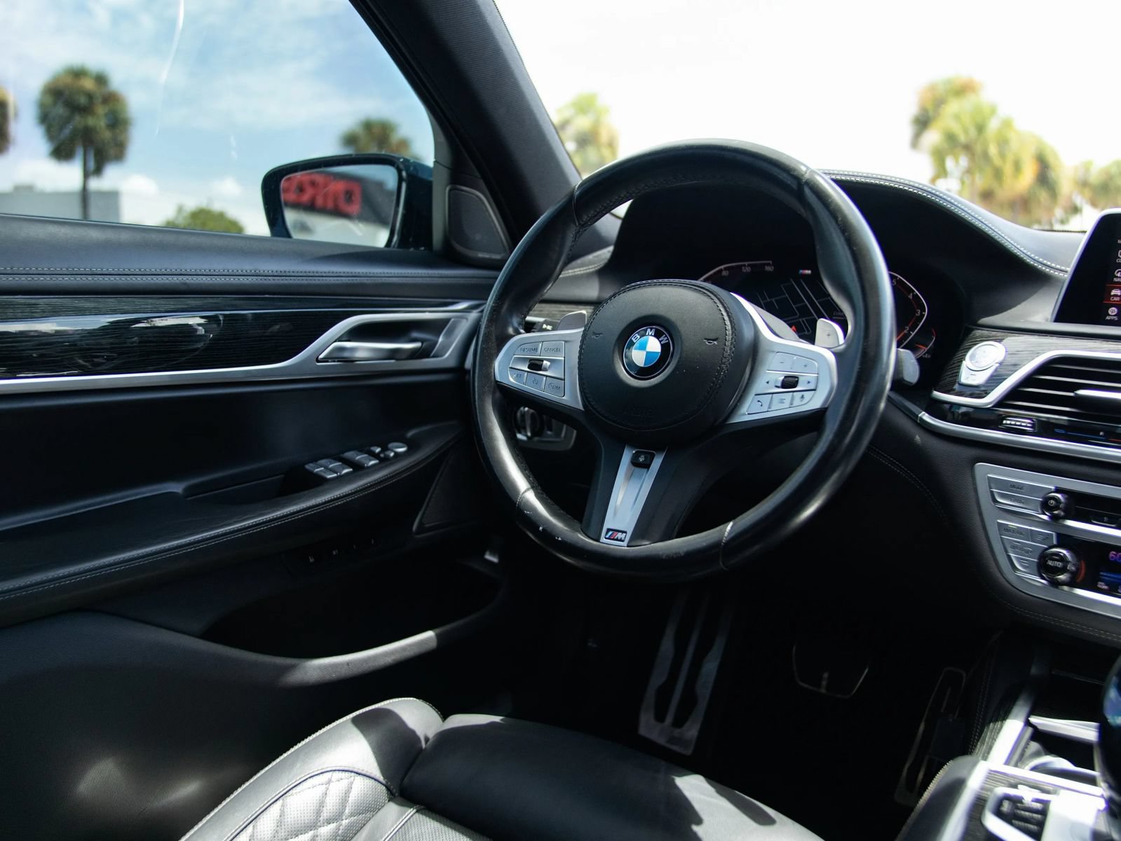 Used 2020 BMW 740i w/ M Sport Package RWD image 41