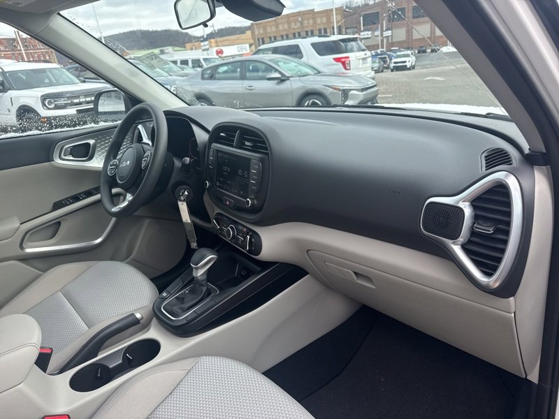 New 2025 Kia Soul LX image 15