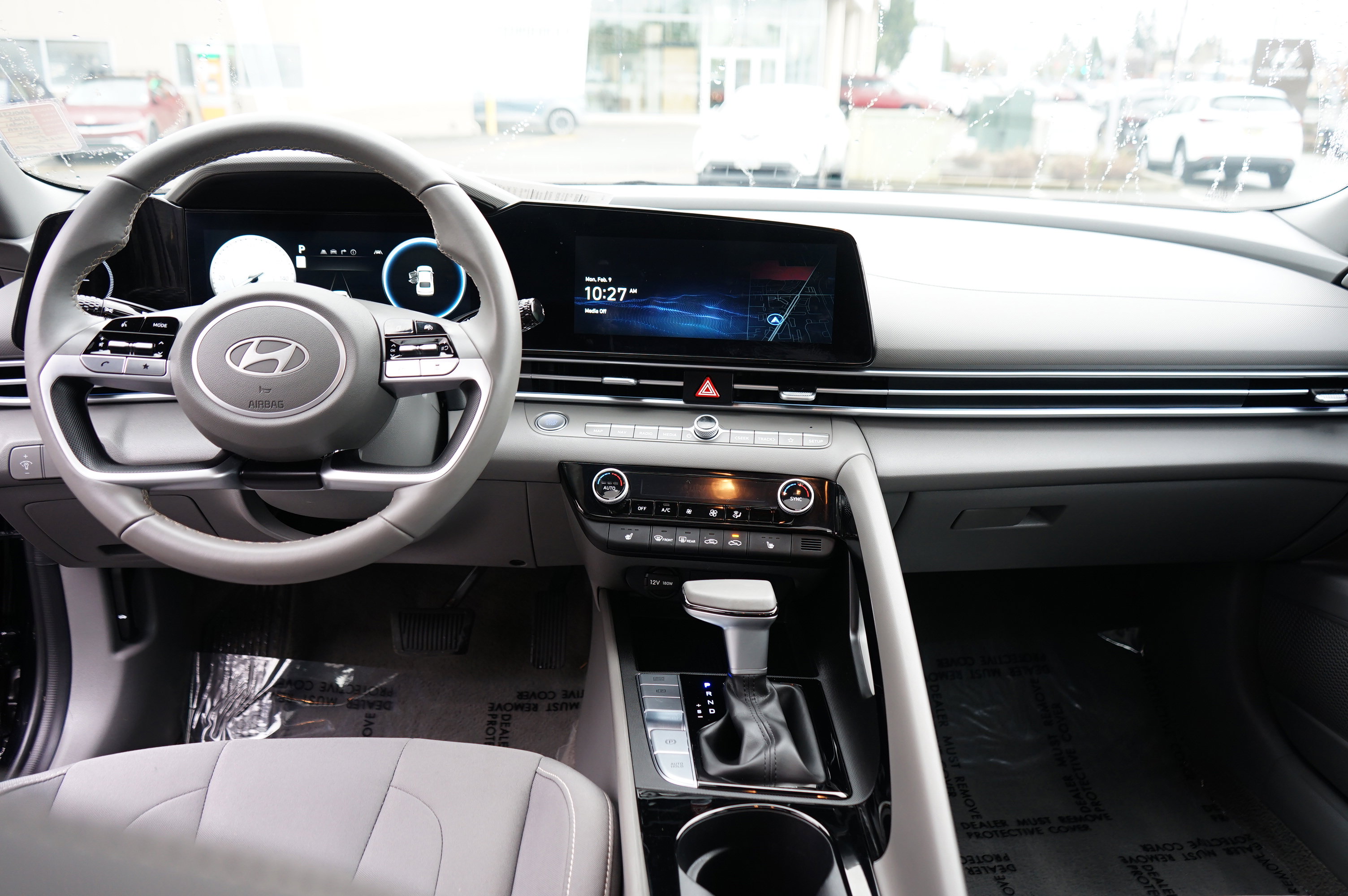 Used 2025 Hyundai Elantra SEL image 17