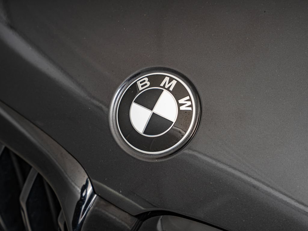 Used 2023 BMW 540i w/ M Sport Package RWD image 12