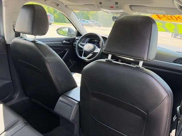 Used 2024 Volkswagen Jetta SE FWD image 32