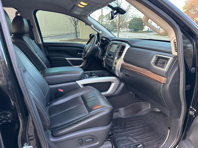 Used 2017 Nissan Titan SL image 13