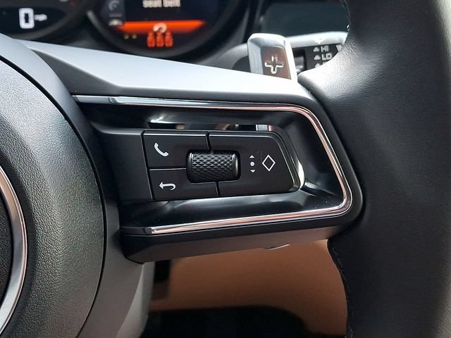 Certified 2026 Porsche Macan AWD/4WD image 26