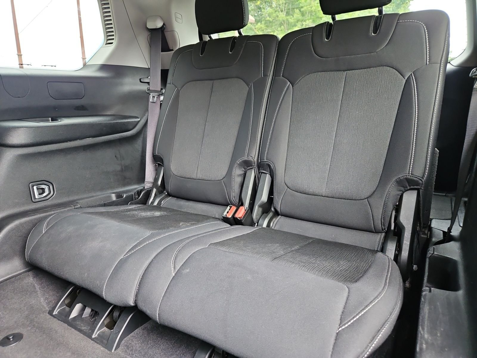 Used 2023 Jeep Grand Cherokee L Laredo RWD image 20
