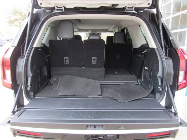 Used 2025 Ford Expedition Active image 29